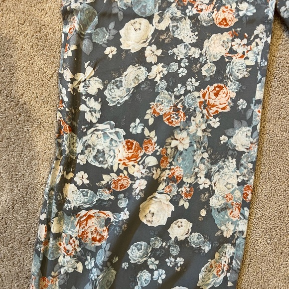 BCBG pants - Picture 2 of 2